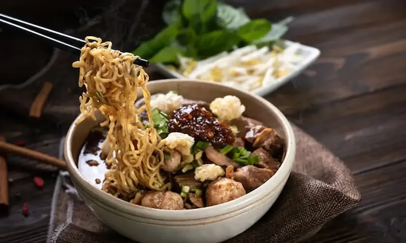 Mie Ayam & Bakso Mekarsari: Santapan Hangat untuk Hati yang Sedang Lapar
